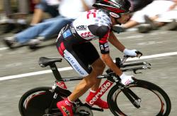 开云官方app入口-跨界颠覆，当浙江队击溃快船，欧文在F1街道赛接管比赛