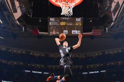 开云体育中国-引擎的咆哮，阿斯顿马丁以无可争议的优势碾压雷诺，佩雷兹上演高光时刻