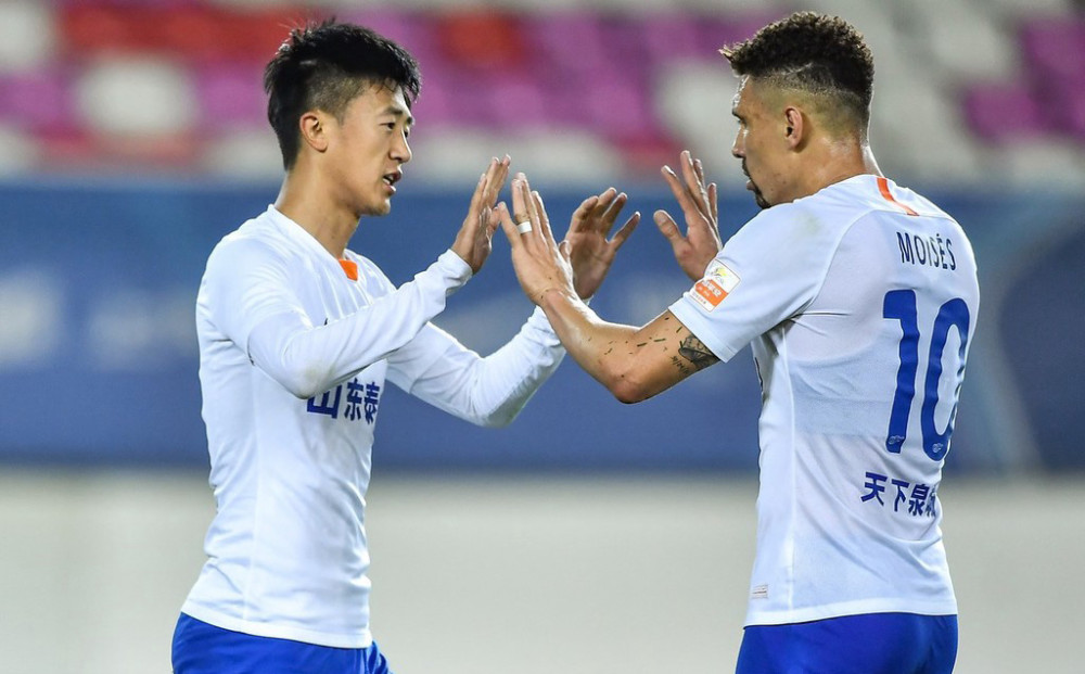 阿姆斯特朗破门得分,激情横扫对手 阿姆斯特朗破门得分,激情横扫对手