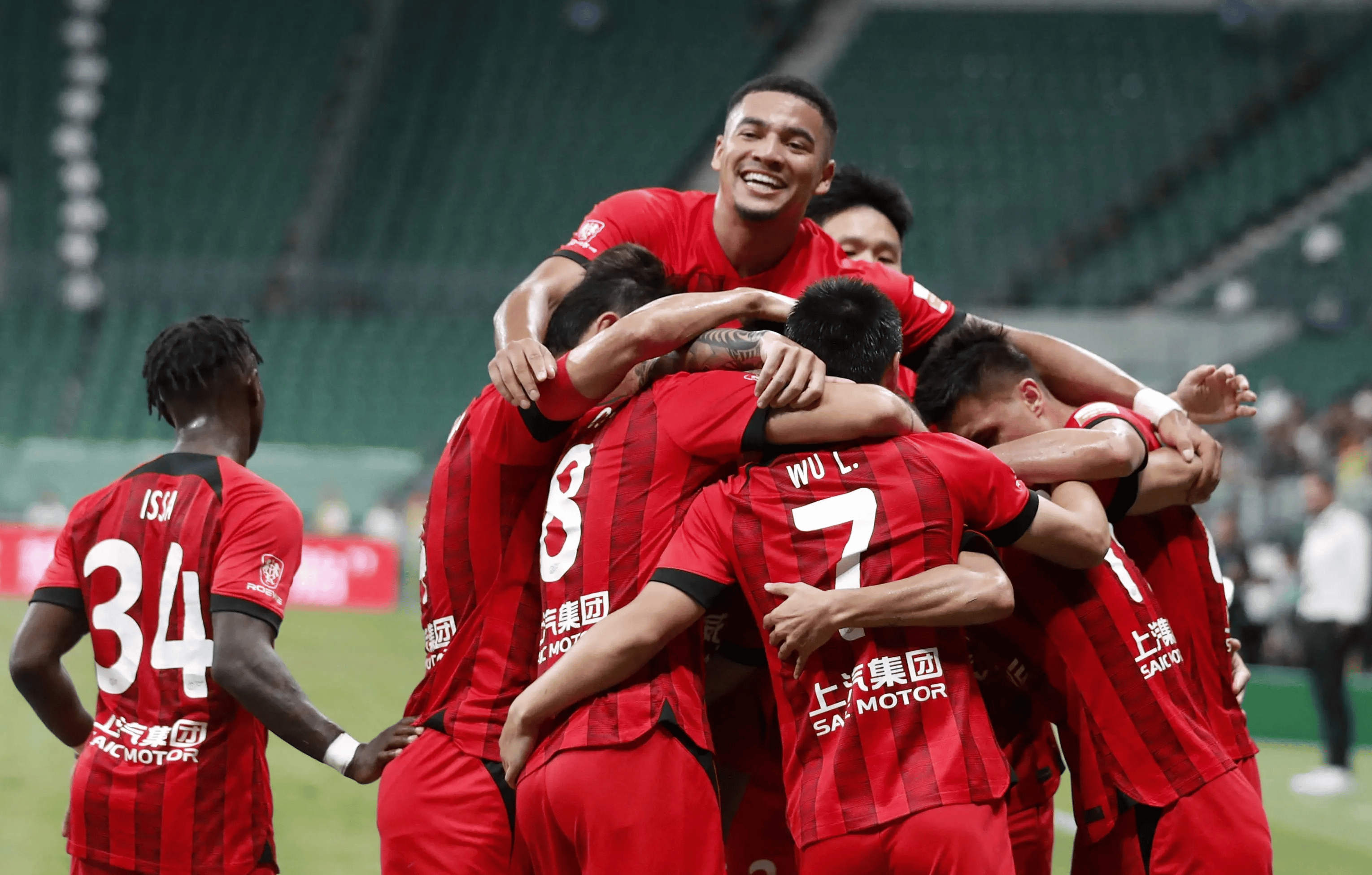 上海队取得胜利,继续保持领先地位 上海队取得胜利,继续保持领先地位