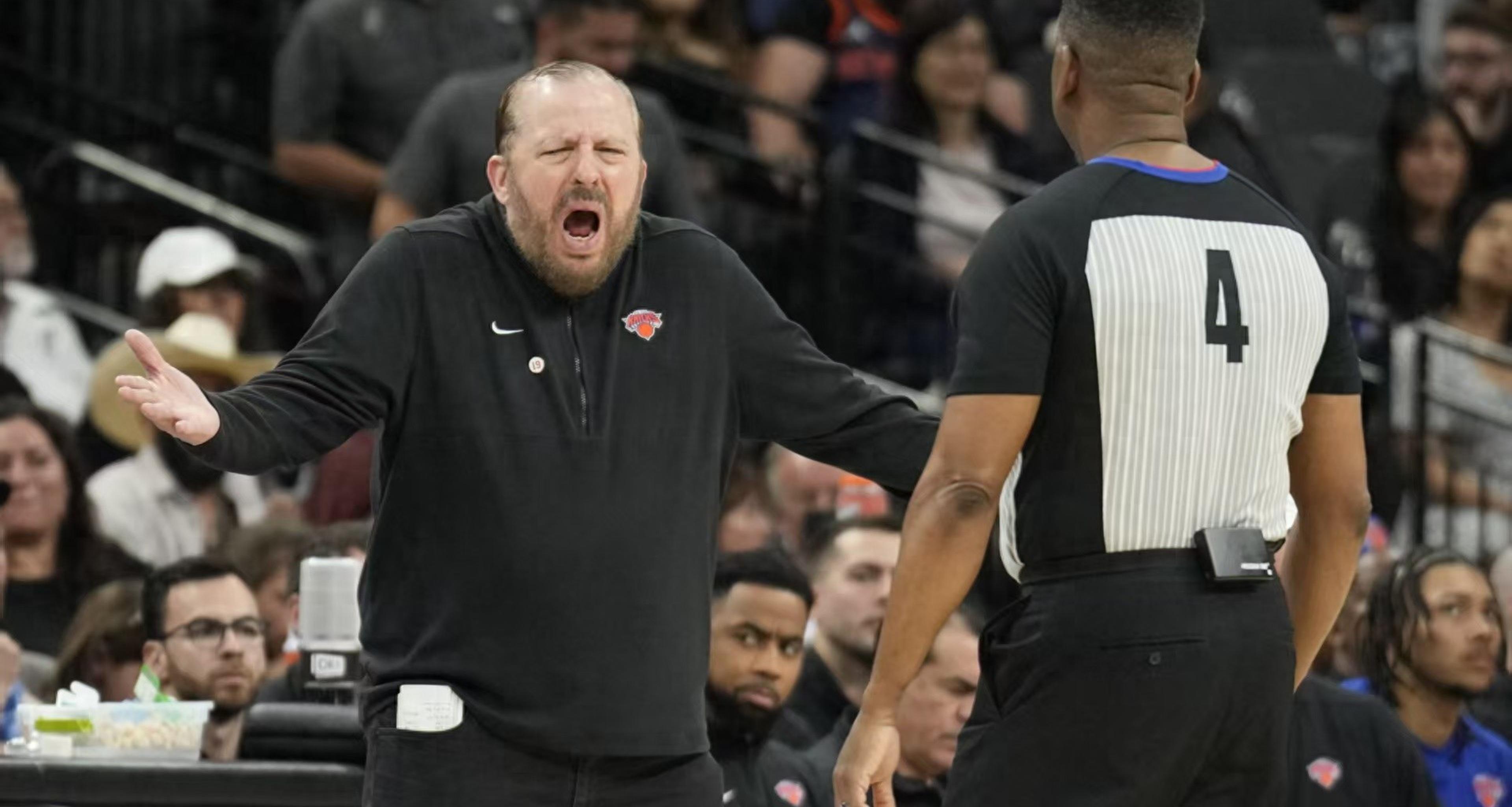 包含尼克斯队近期比赛遭受连败,球迷担忧的词条 包含尼克斯队近期比赛遭受连败,球迷担忧的词条