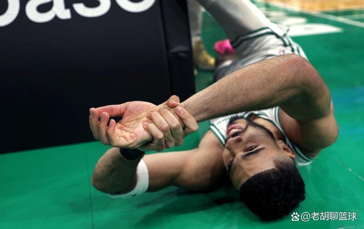 关于魔术翻盘福建队,塔图姆带队取胜的信息 关于魔术翻盘福建队,塔图姆带队取胜的信息