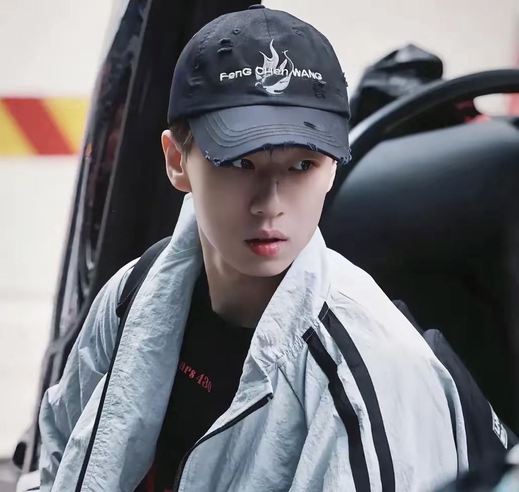 包含日本队完胜英格兰队，林高远点燃赛场的词条