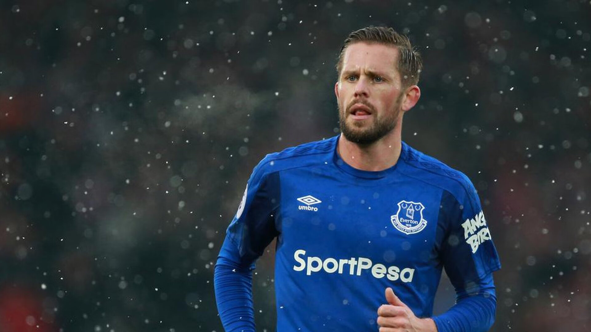 英超争冠之夜，文班亚马用实力证明自己，两个世界的冠军时刻