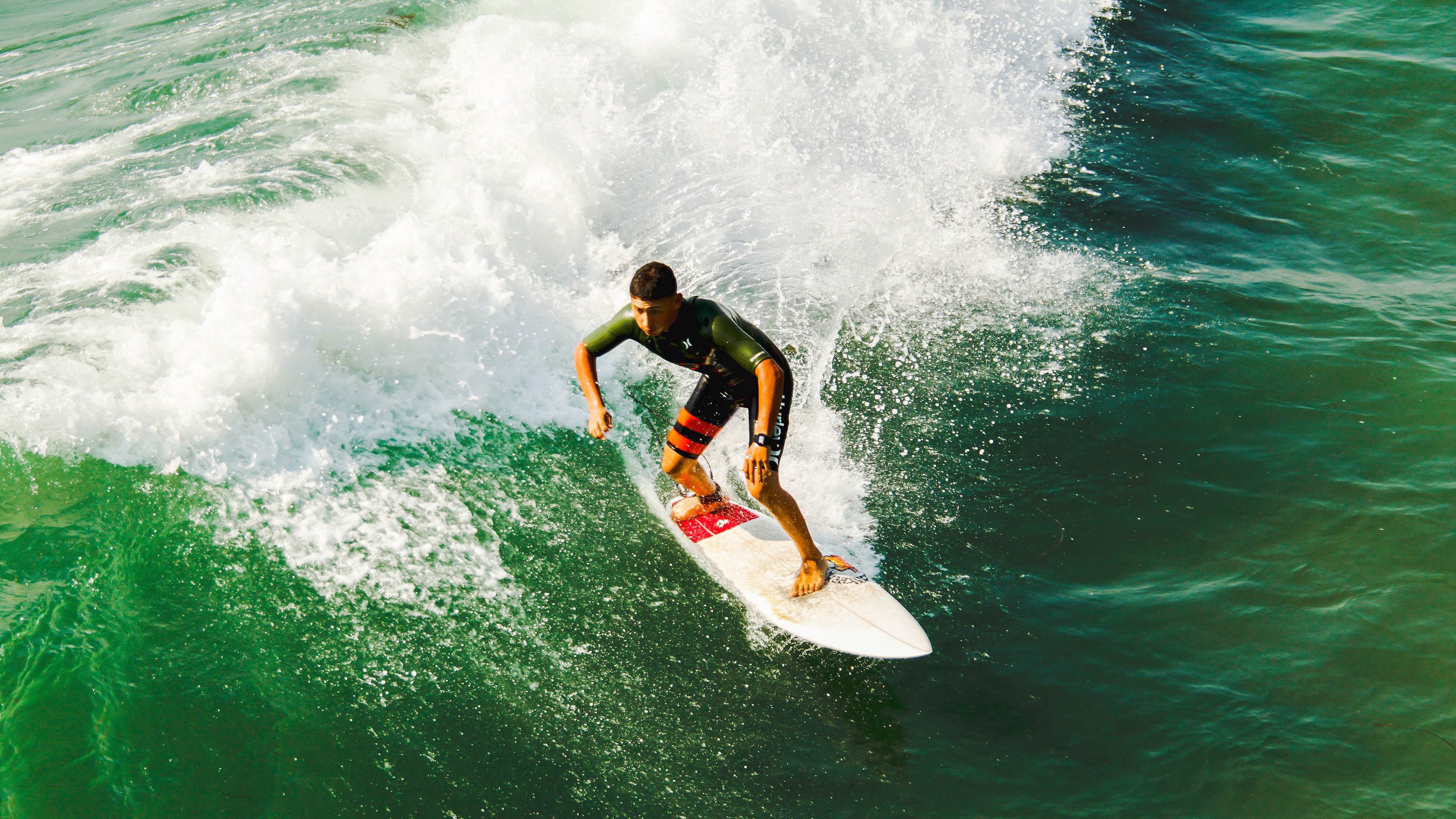 法比尼奥梅开二度引爆全场,拉齐奥进攻狂潮3-0碾压洪都拉斯